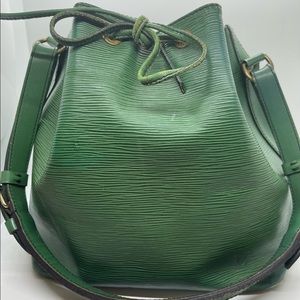 Authentic Louis Vuitton Vintage Epi Petite Noe
